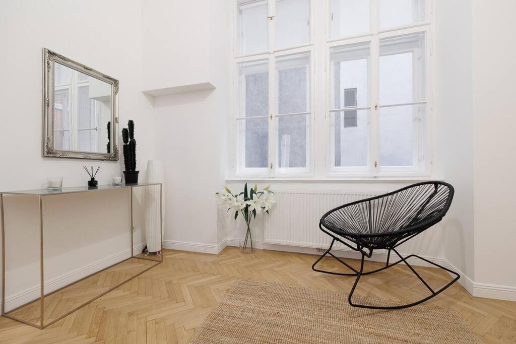 Franz 21 - Typical Viennese Apartment In The Heart Of 维也纳 外观 照片
